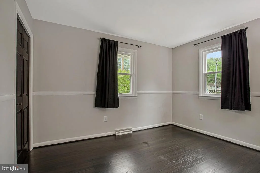 Photo of 454 MANOR ROAD