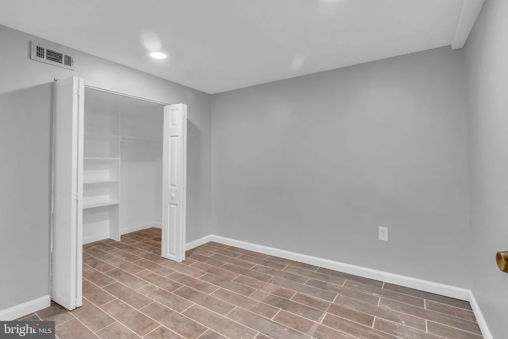 Photo of 6809 BRADDOCK ROAD