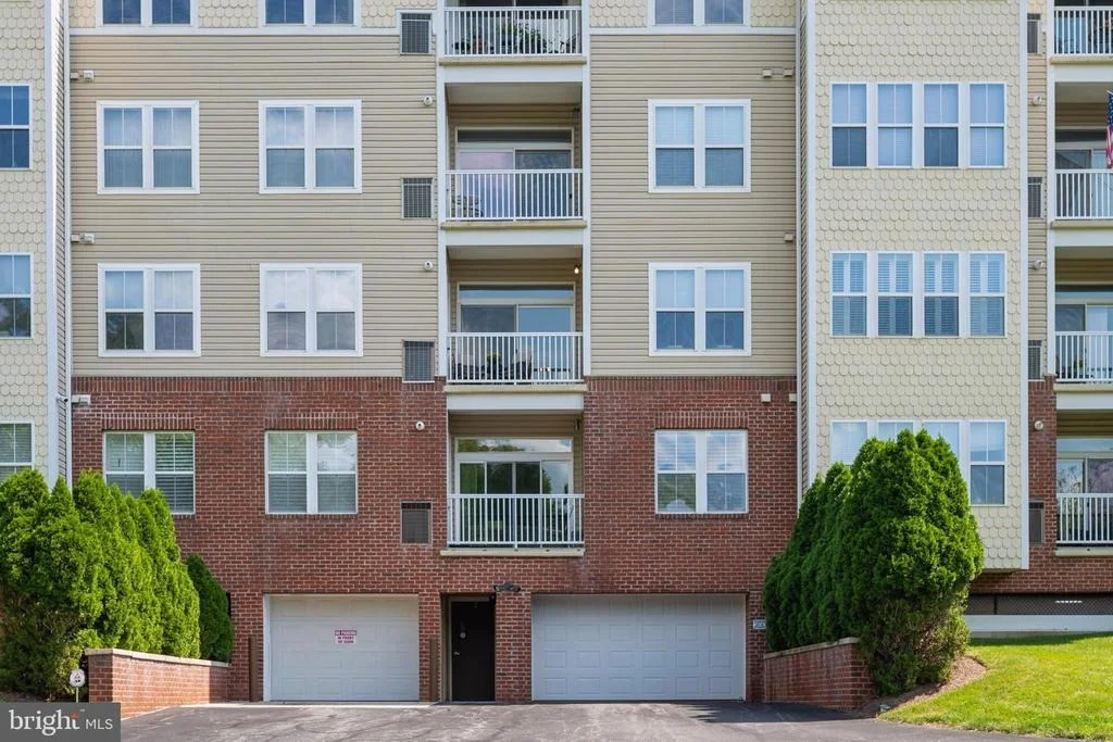 Photo of Unit 207 at 2250 BEAR DEN RD