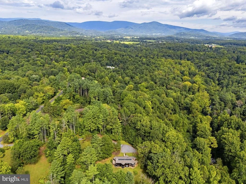 Photo of 207 GRAND VIEW ROAD