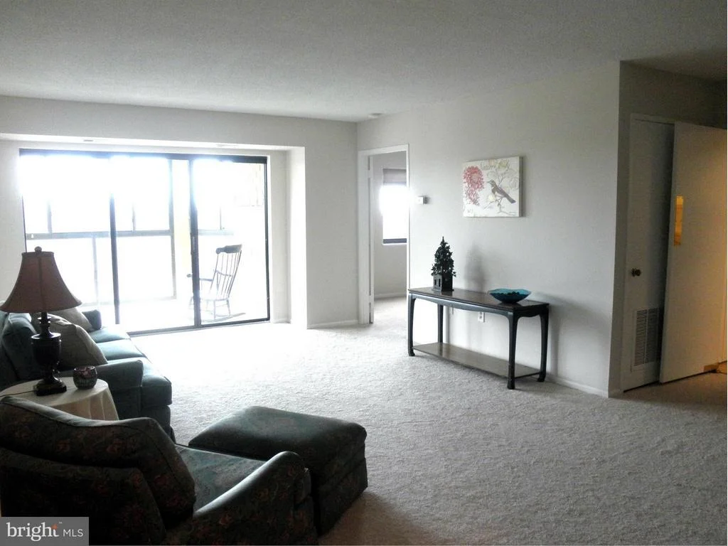 Photo of Unit 1915 at 15101 INTERLACHEN DRIVE