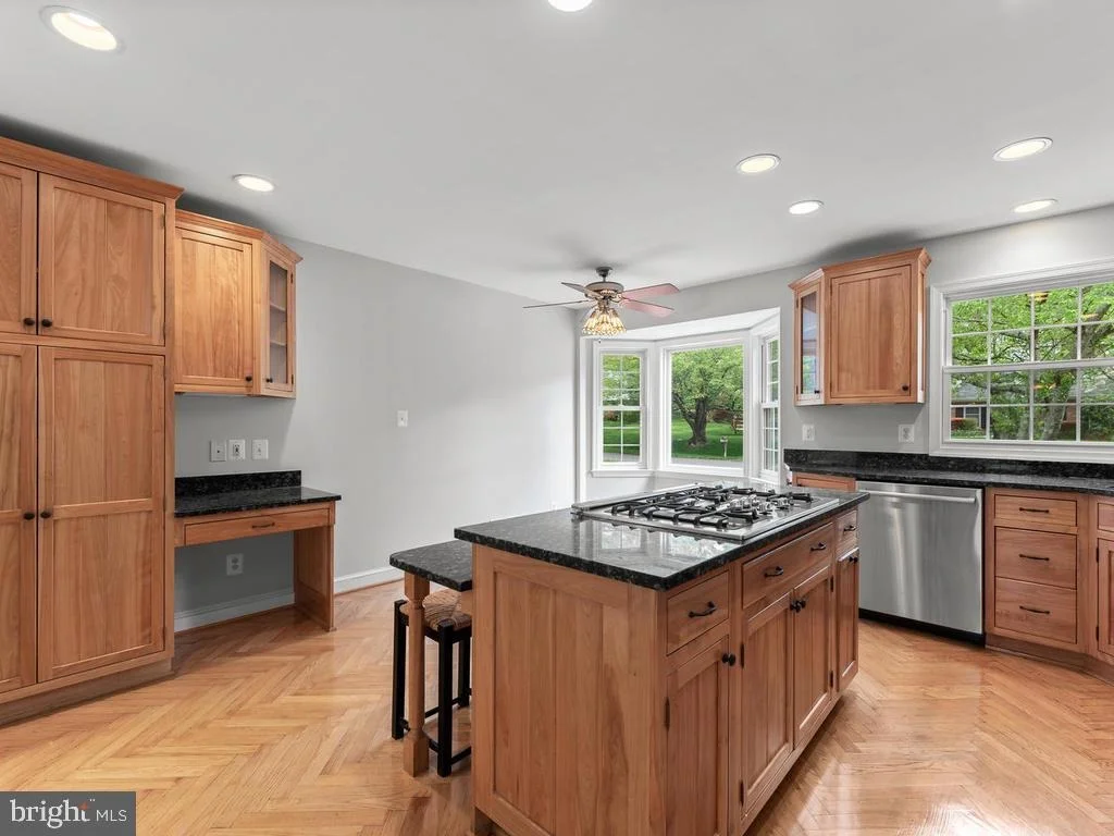 Photo of 3713 QUEEN MARY DRIVE