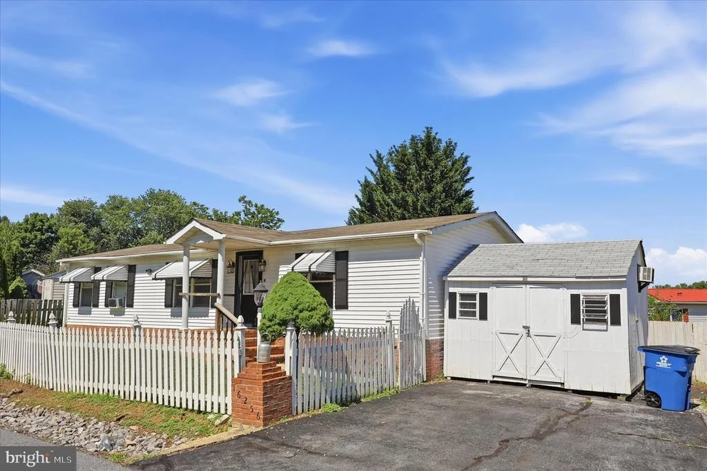 Photo of 16256 MCGREGOR DRIVE