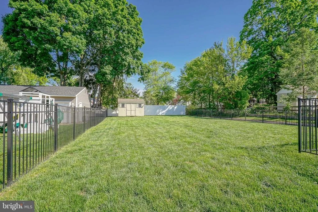 Photo of 42 EVERGREEN AVENUE