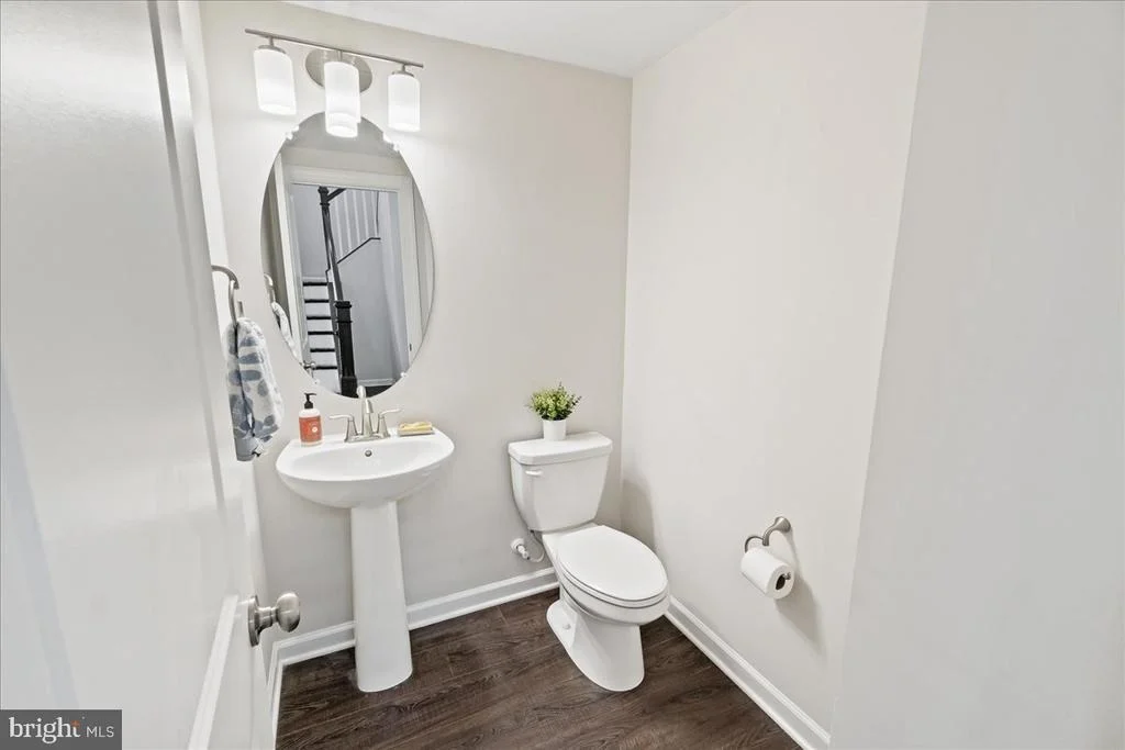 Photo of 5211 CONTINENTAL DRIVE