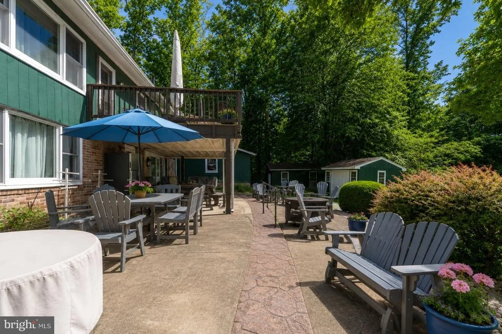 Photo of 6213 WHITE OAK DRIVE