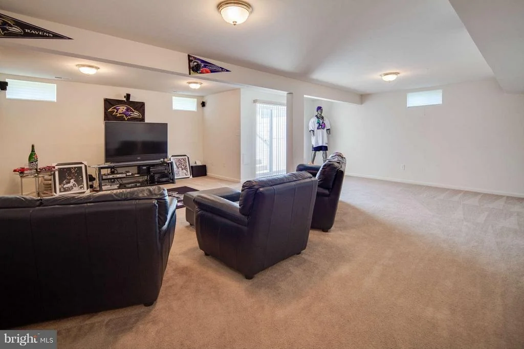 Photo of 5926 FAIRLEE ROAD