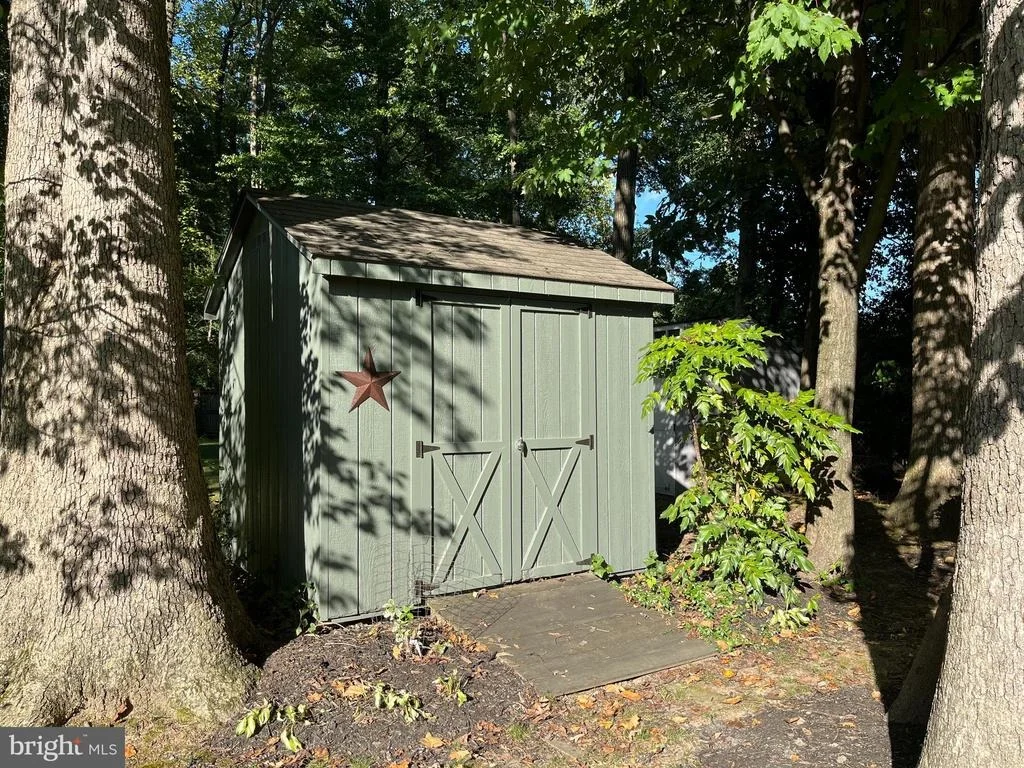 Photo of 10207 LARISTON LANE