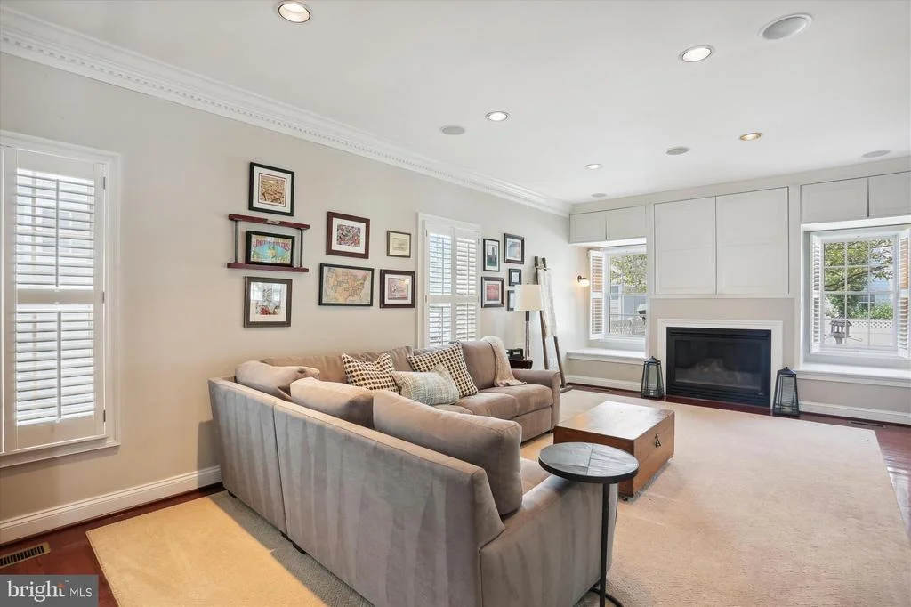 Photo of 3824 CARRIAGE HILL DRIVE