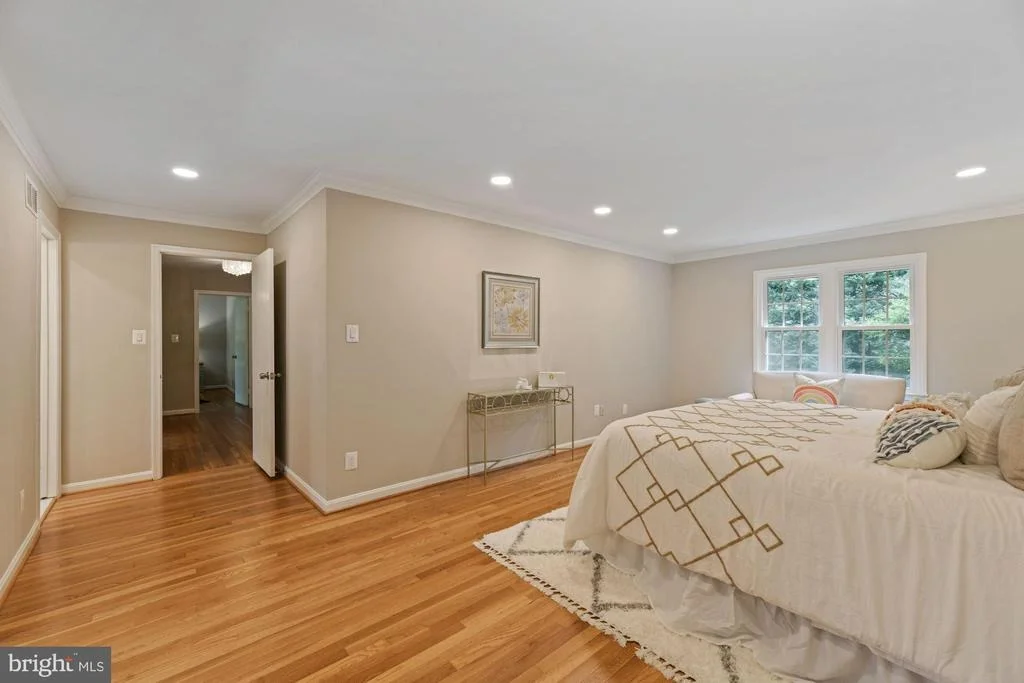 Photo of 7700 FALSTAFF ROAD