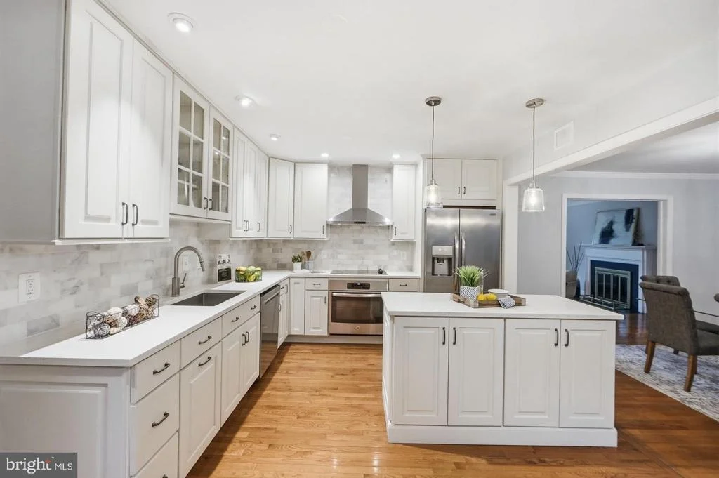 Photo of 5910 OVERLEA ROAD