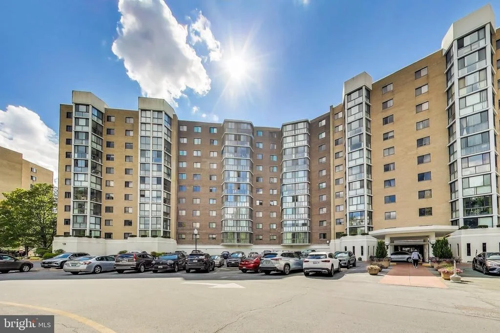 Photo of Unit 3802 at 15115 INTERLACHEN DRIVE