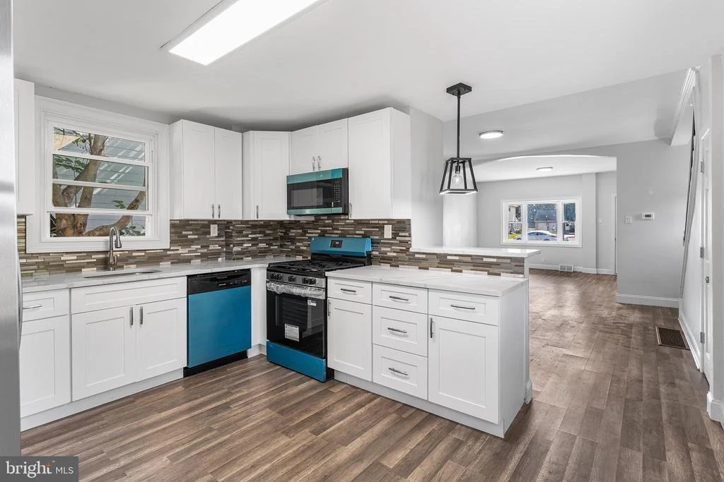 Photo of 623 W 3RD STREET W