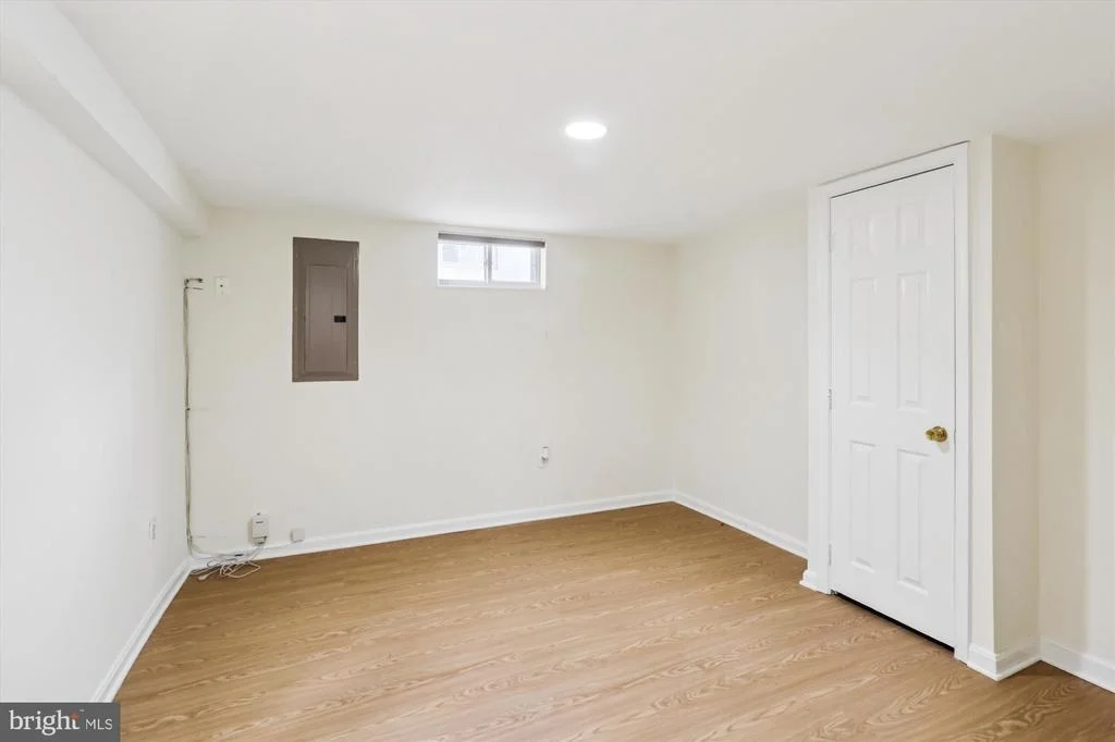 Photo of 12317 MIDDLE ROAD