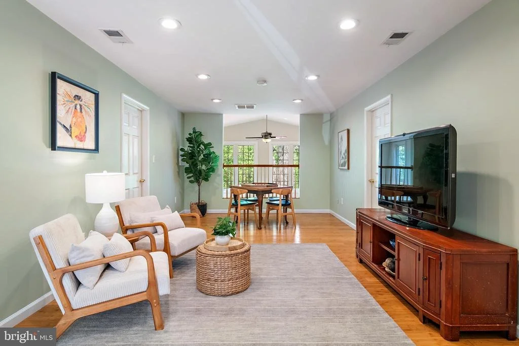 Photo of 1553 ASHCROFT LANE