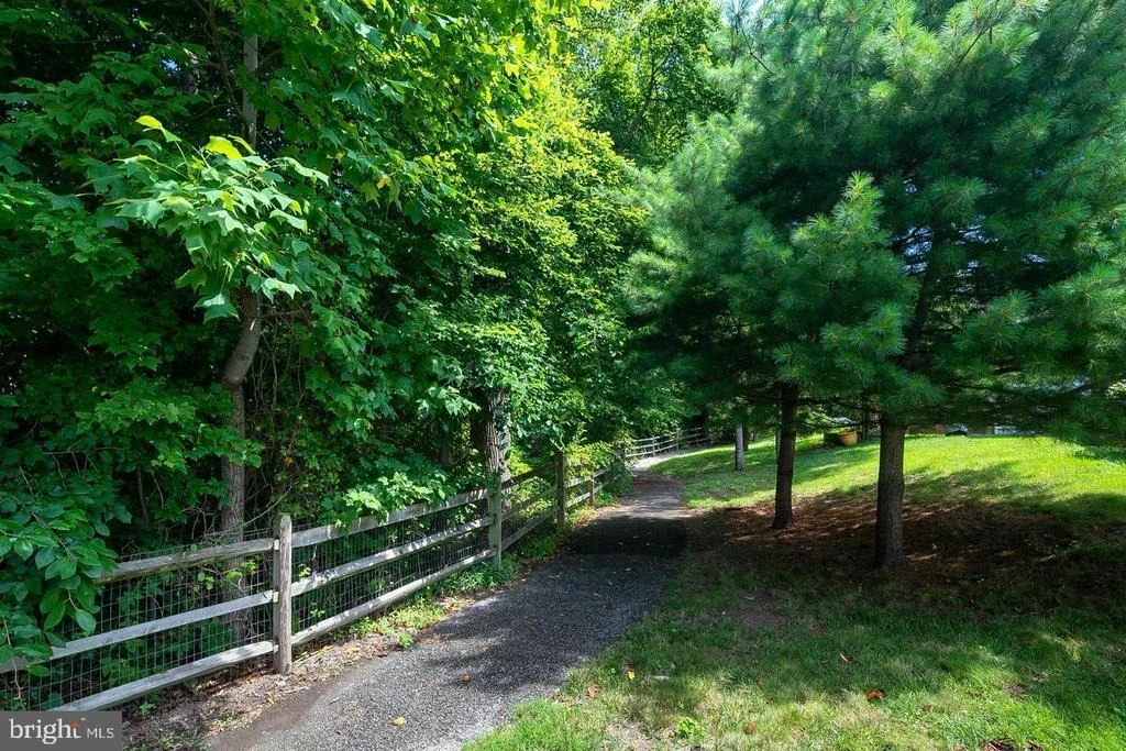 Photo of 7316 JUBILEE CIRCLE