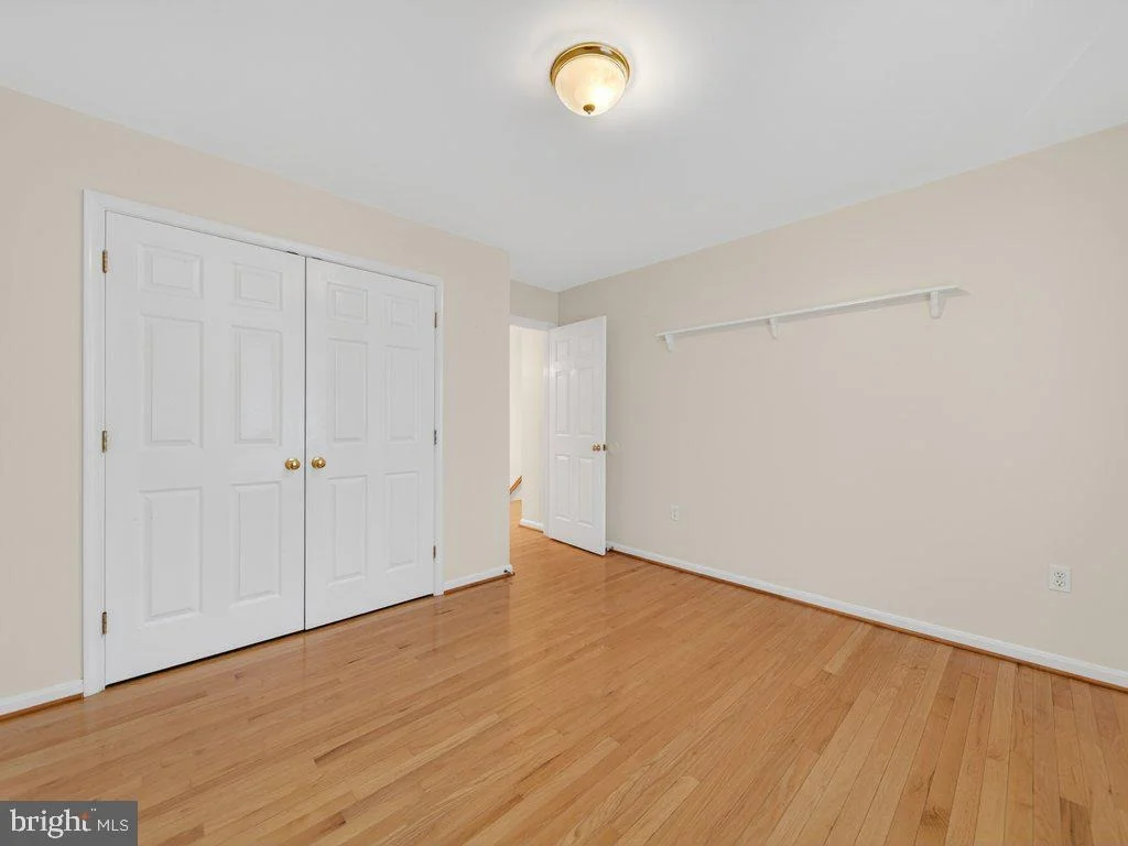 Photo of 9290 BAKER STREET