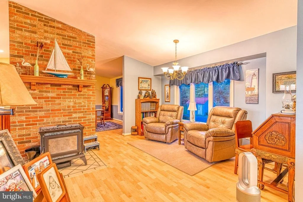 Photo of 16185 BRADBURN LANE