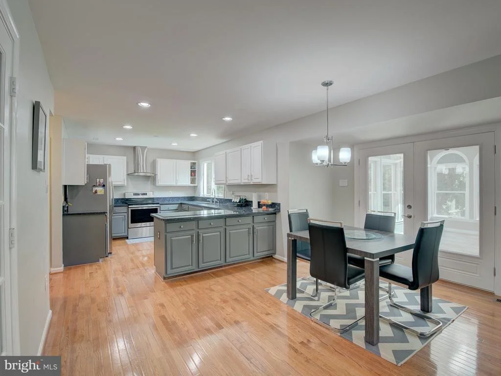 Photo of 11769 HOLLYVIEW DRIVE