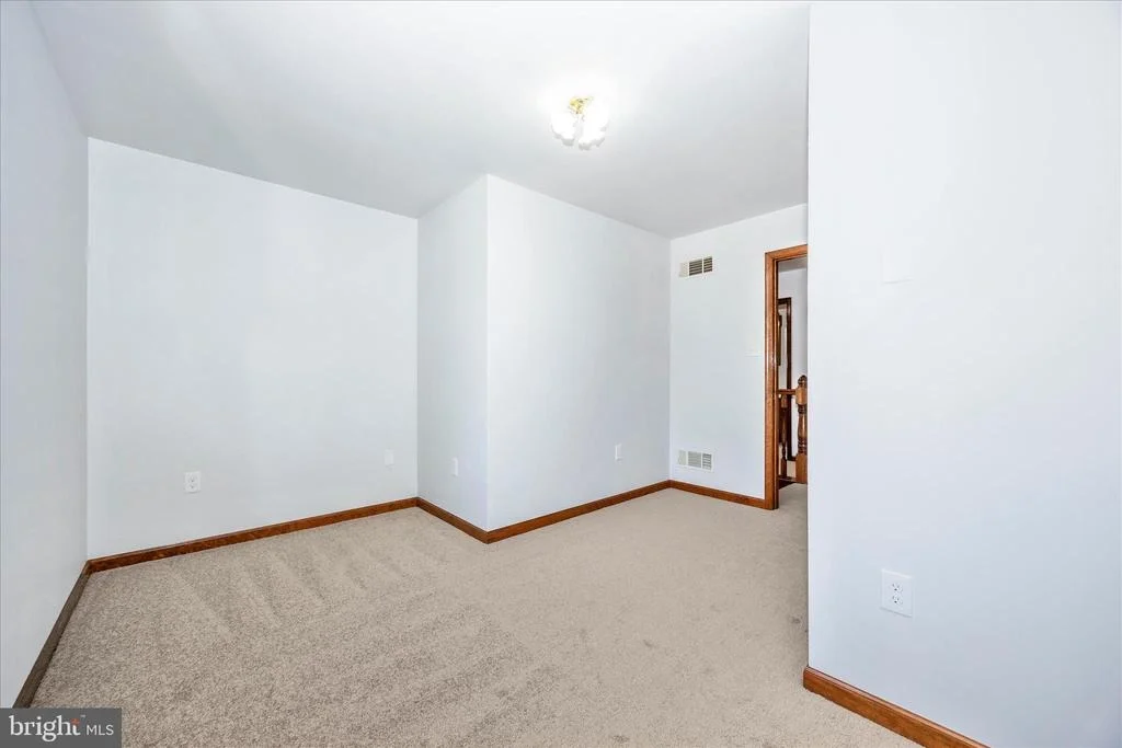 Photo of 19231 DEER PATH