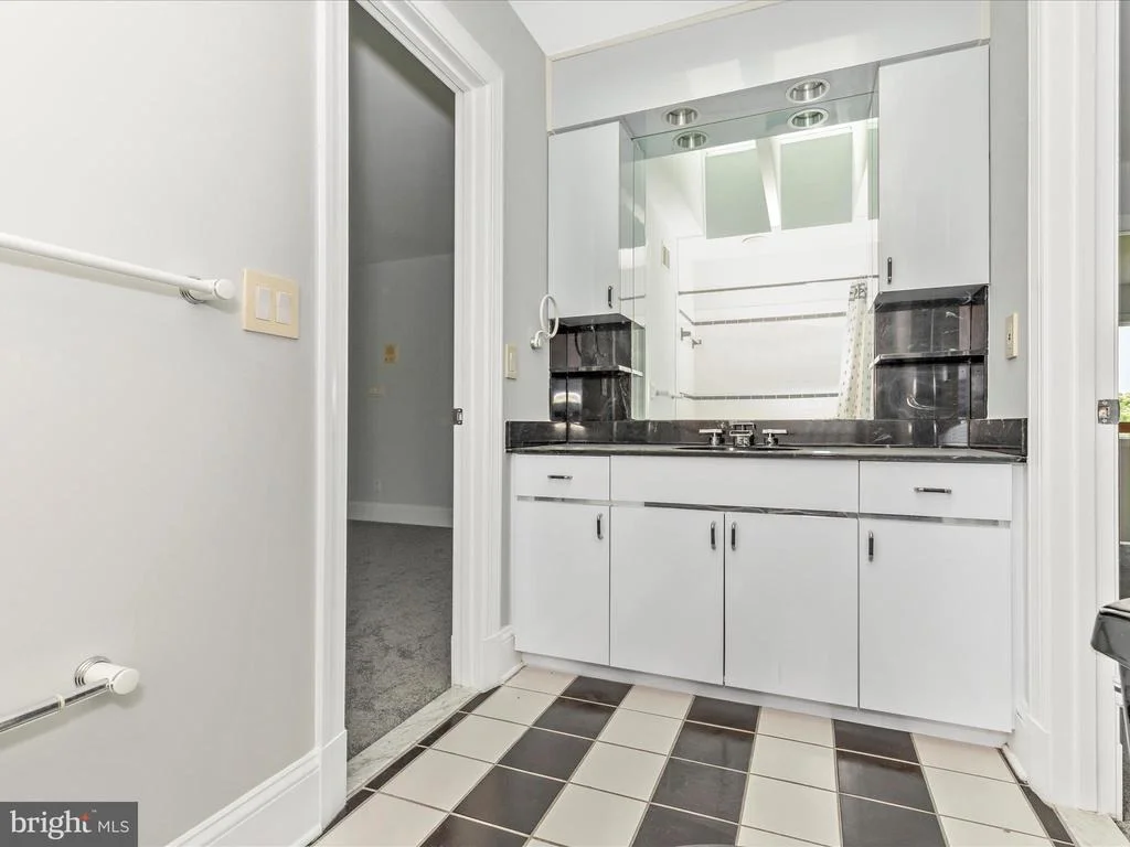 Photo of 17400 RYEFIELD COURT