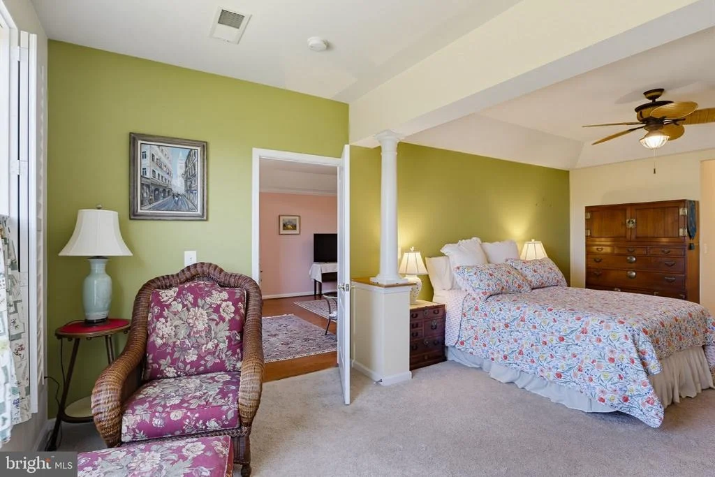 Photo of Unit 304 at 7305 MAPLECREST ROAD