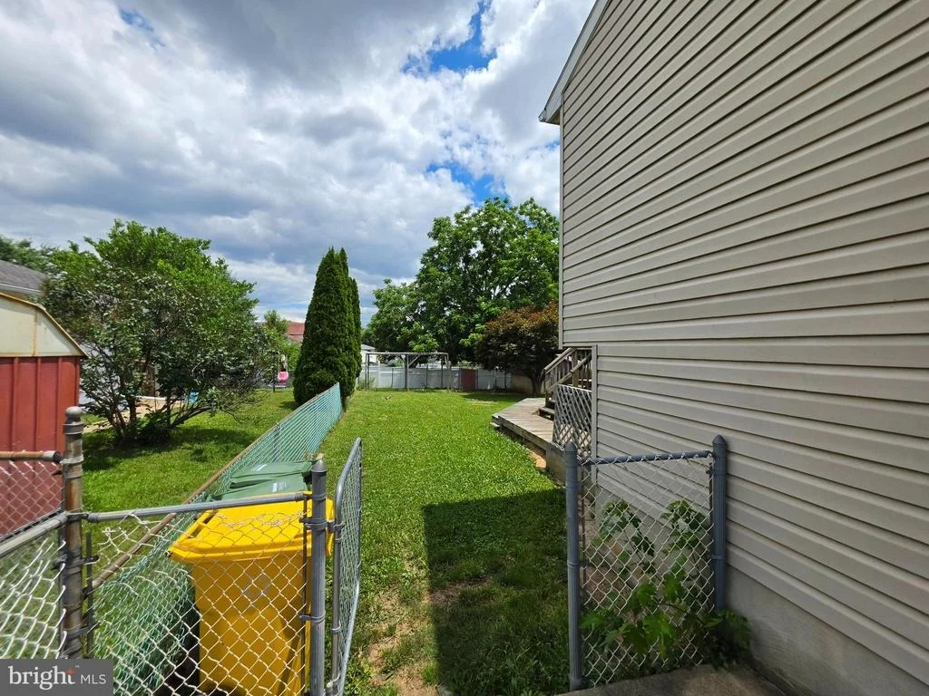 Photo of 5705 REDMOND STREET