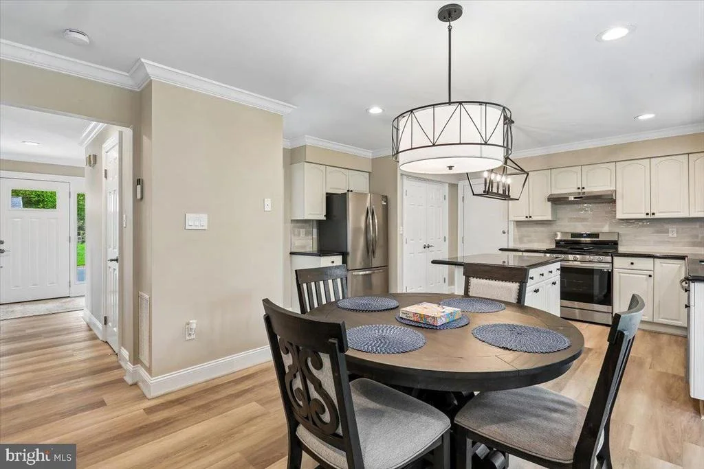Photo of 2425 HIDDEN VALLEY LANE