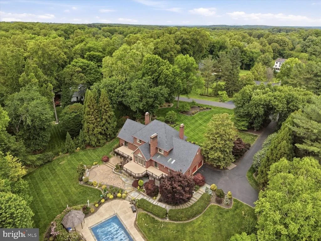 Photo of 10105 WALKER LAKE DRIVE
