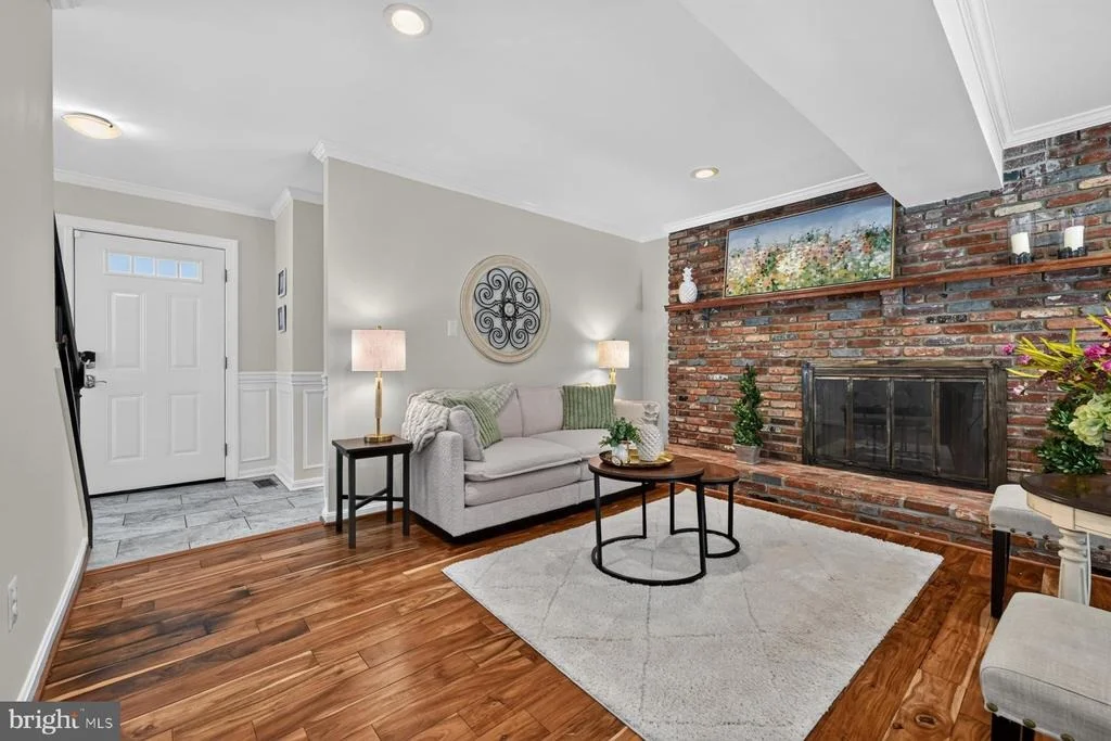 Photo of 8327 SAIL COURT