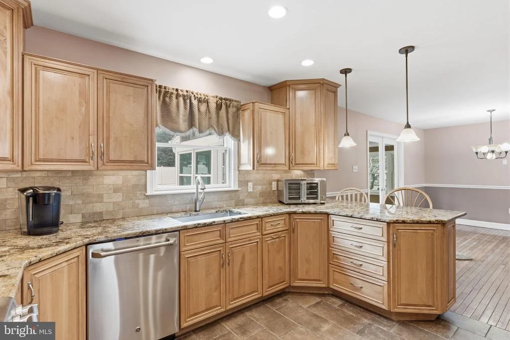 Photo of 682 WHIRLAWAY DRIVE