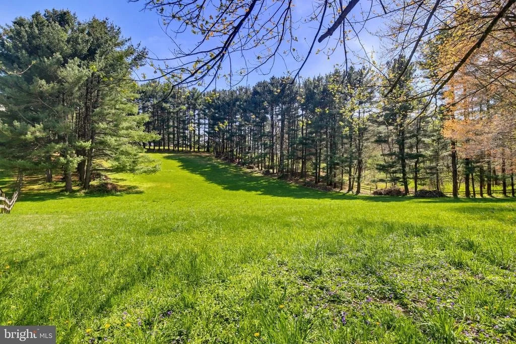 Photo of 2701 GARRETT ROAD
