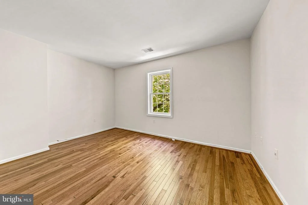 Photo of 1623 LINWAY PARK DRIVE