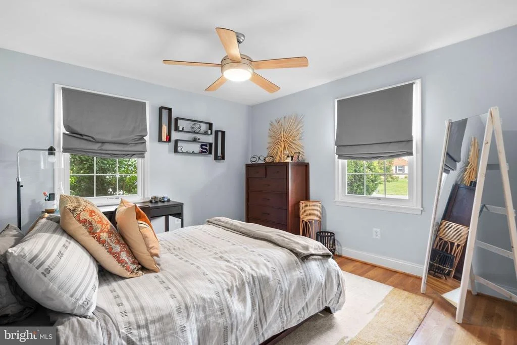 Photo of 4117 QUEEN MARY DRIVE