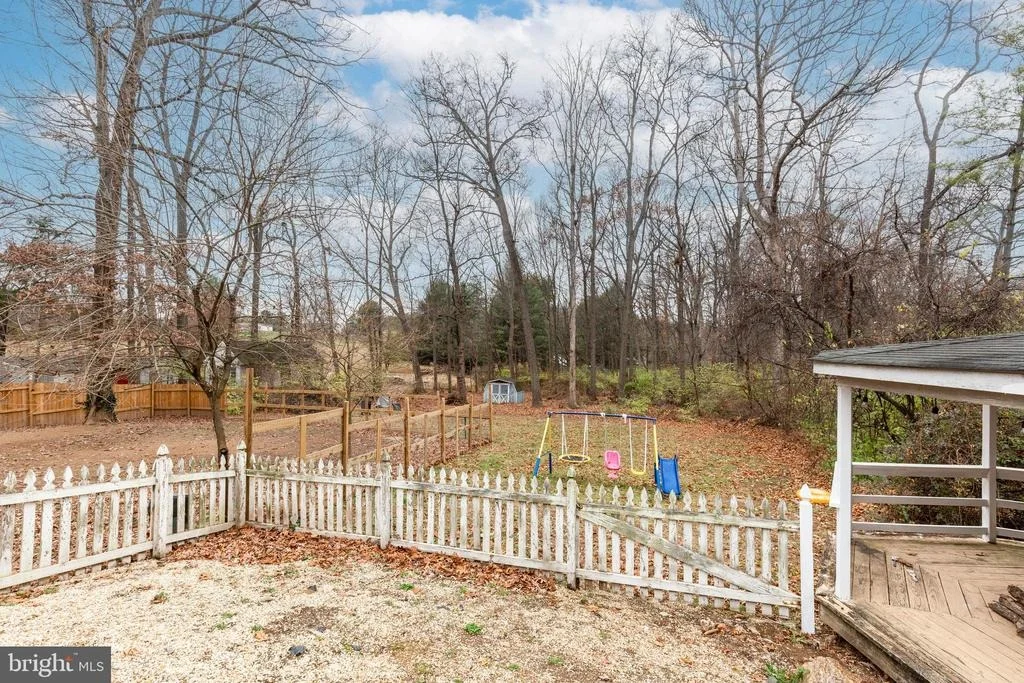 Photo of 228 LEPPO ROAD
