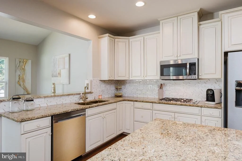 Photo of 744 FALCON LANE