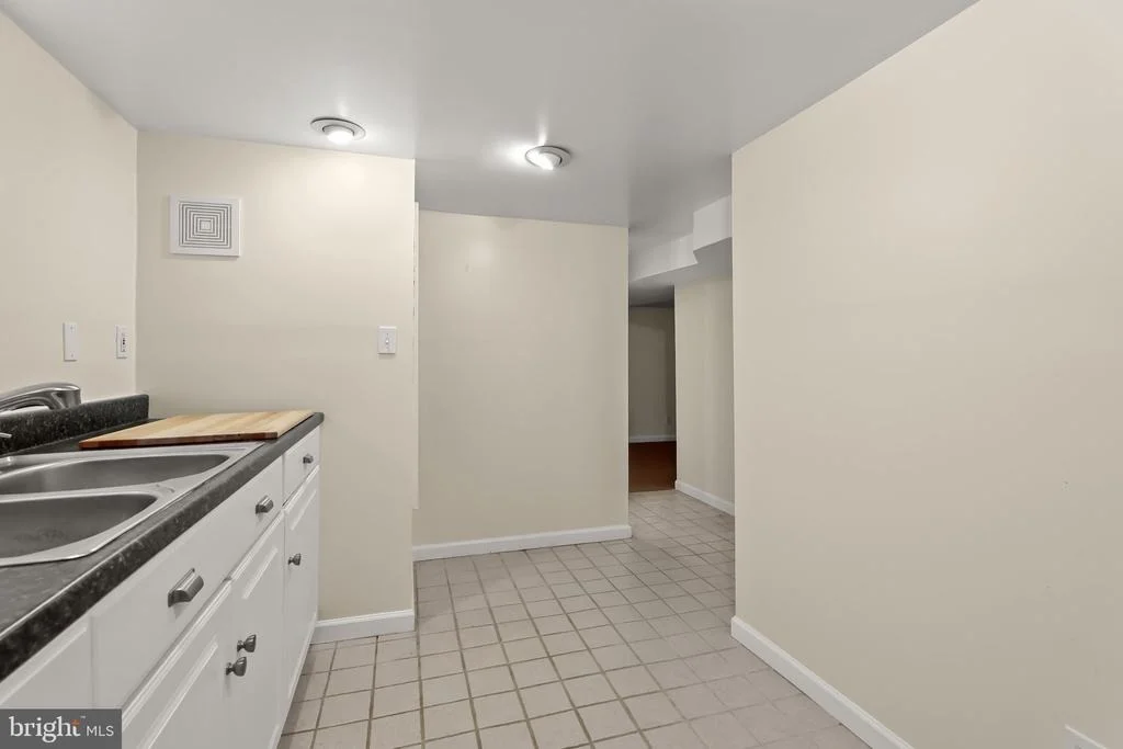 Photo of 2708 EVERGREEN AVENUE