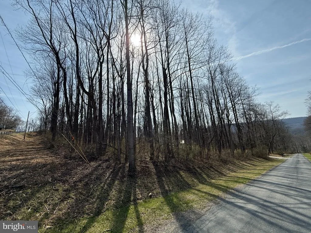 Photo of 2 BONNIE TRAIL