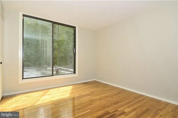 Photo of 705 POTOMAC RIVER ROAD