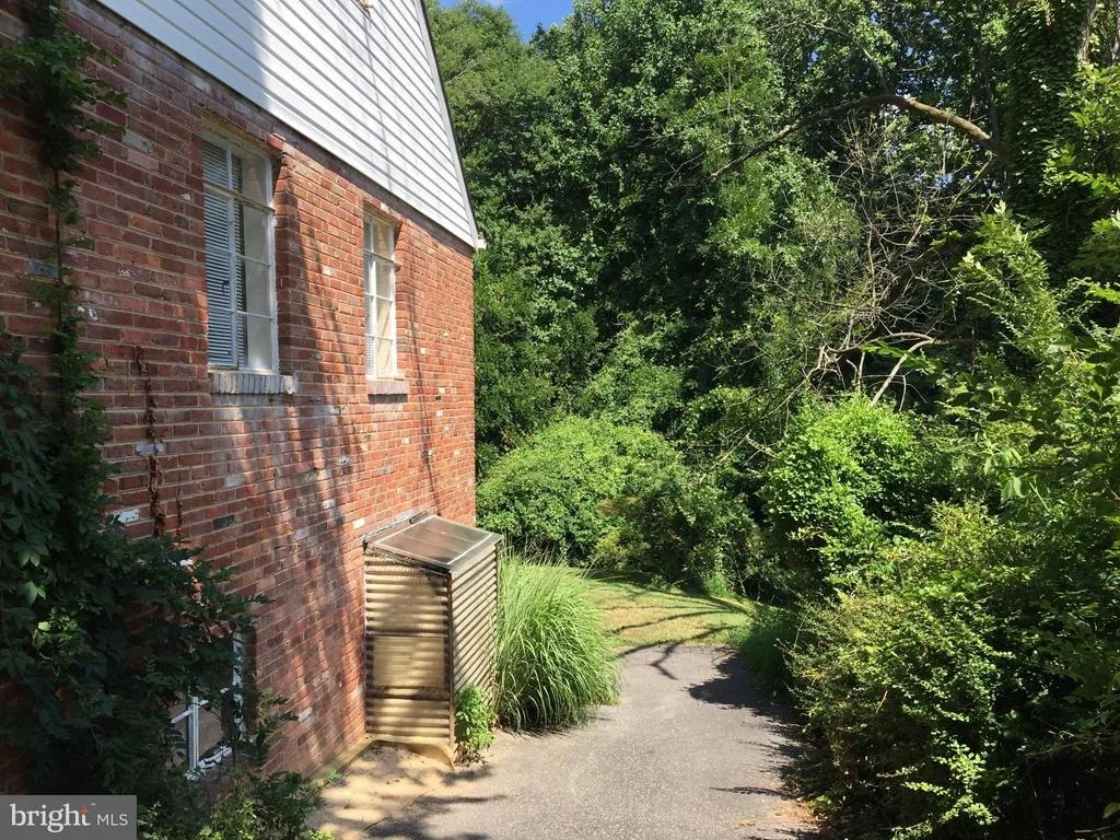 Photo of 12719 MEADOWOOD DRIVE