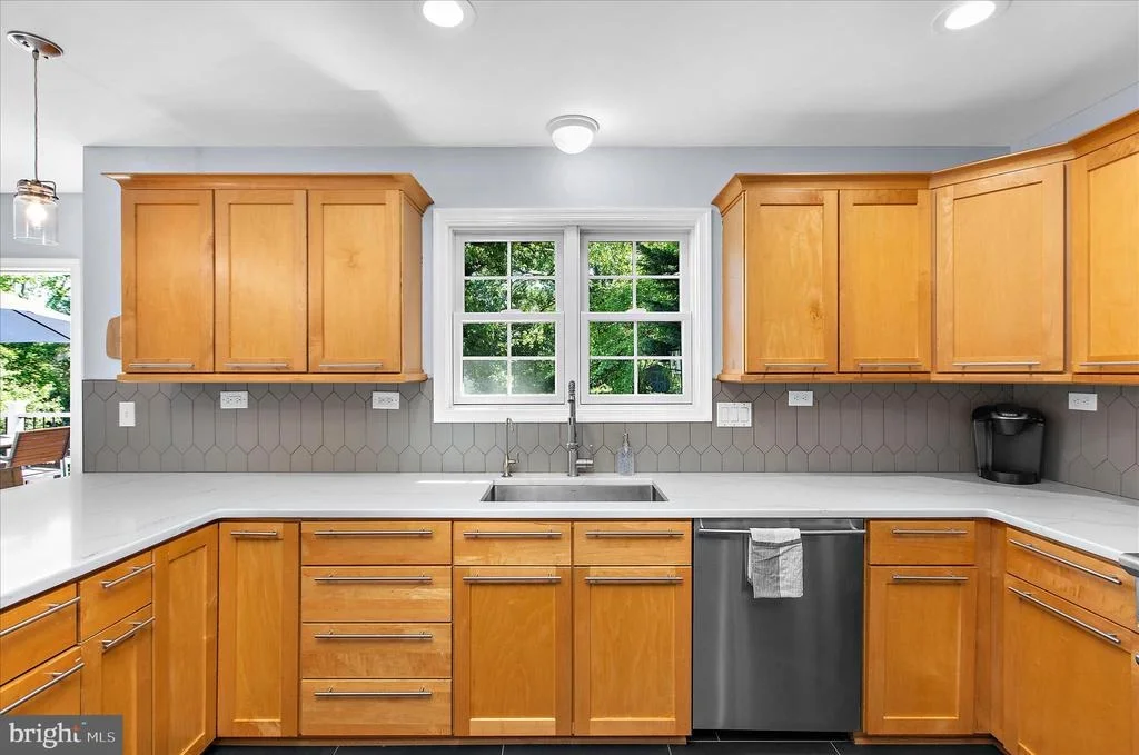 Photo of 102 BREWER AVENUE