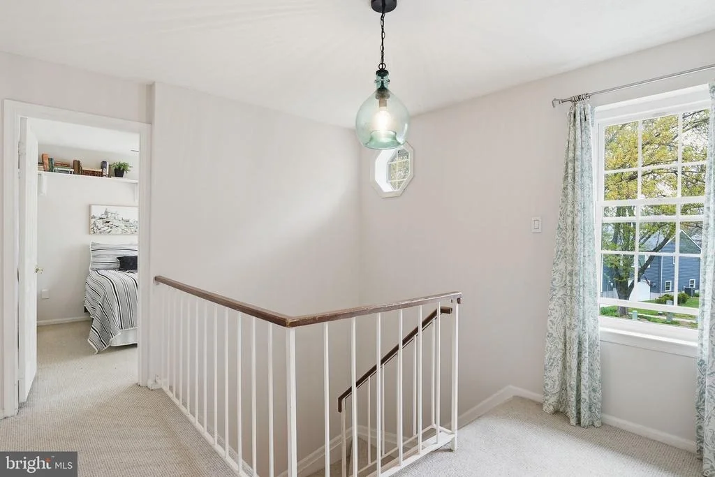 Photo of 289 COLLEGE MANOR DRIVE