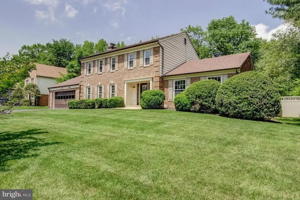 Photo of 2605 VILLAGE LANE