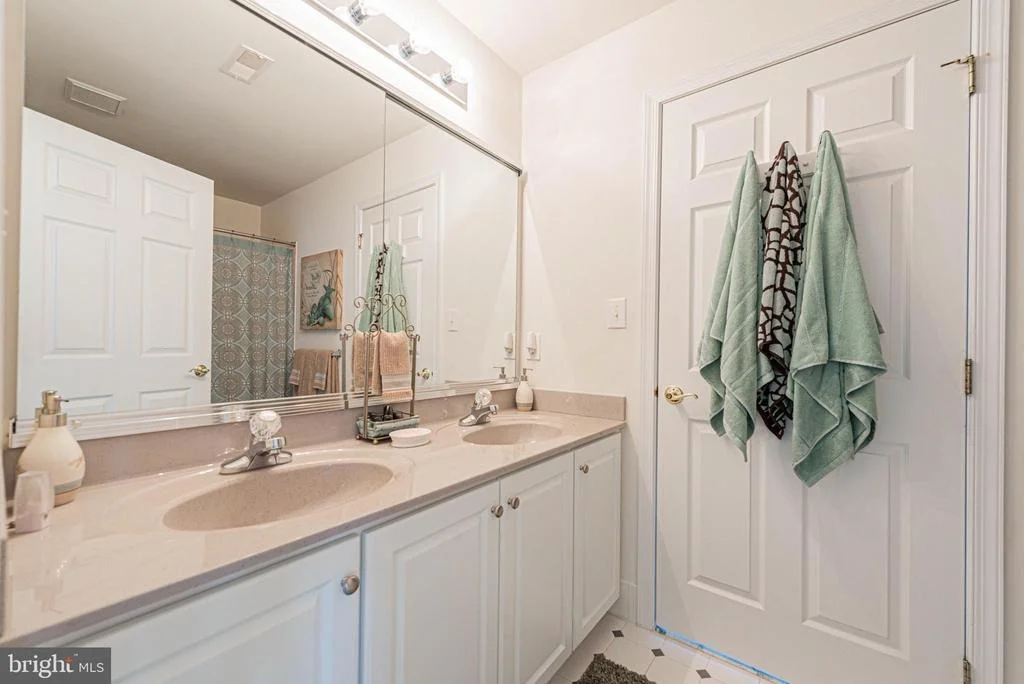 Photo of 38358 VIRGINIA DRIVE