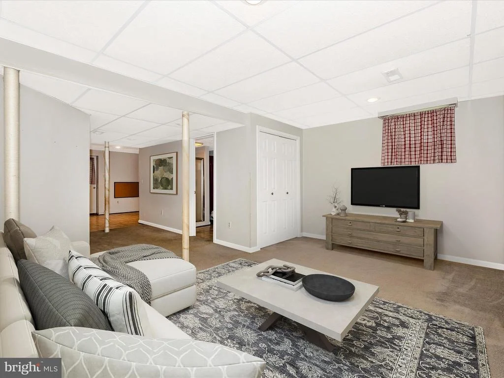 Photo of 2124 COLLINGWOOD LANE