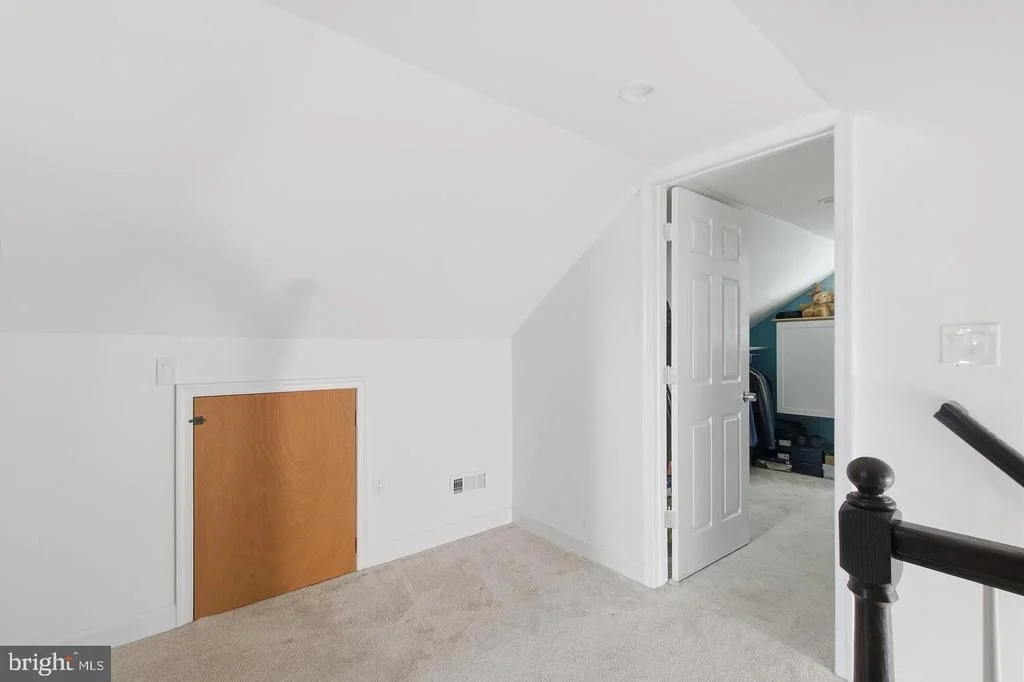 Photo of 1742 LESLIE ROAD