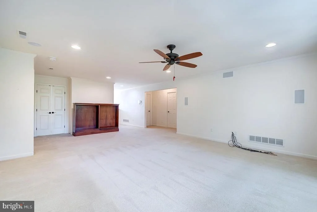 Photo of 142 W SHORE DRIVE