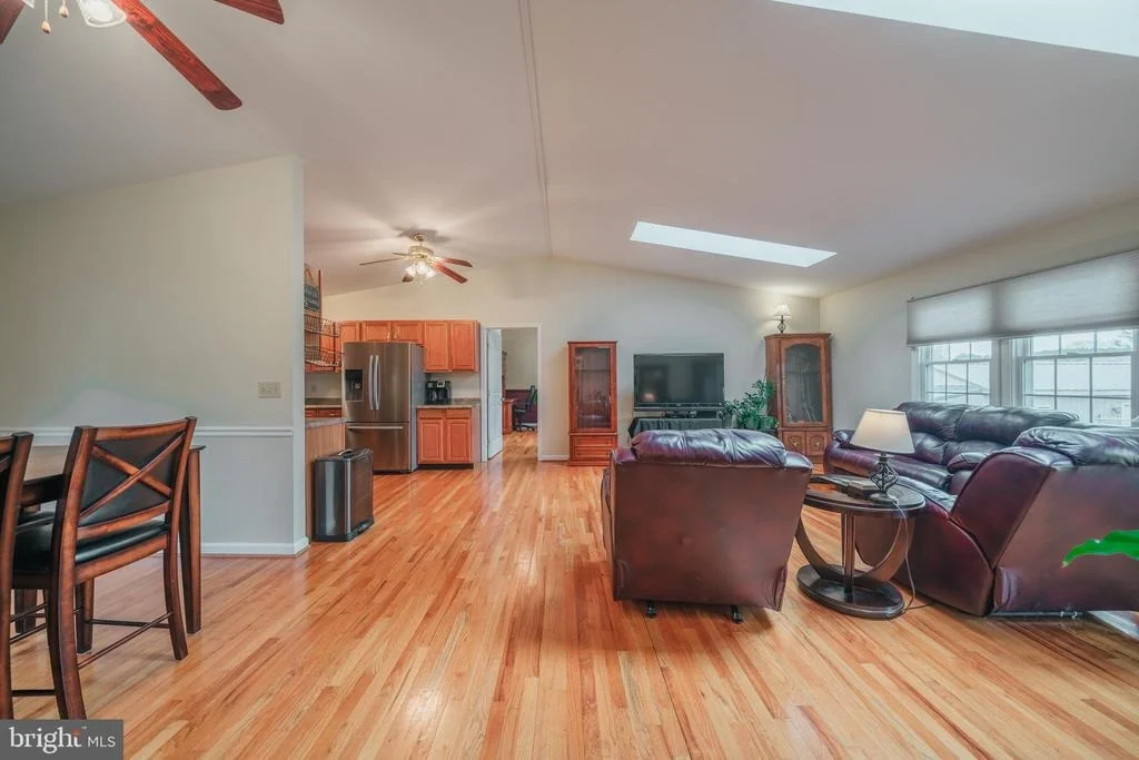 Photo of 15221 WOODCREST DRIVE