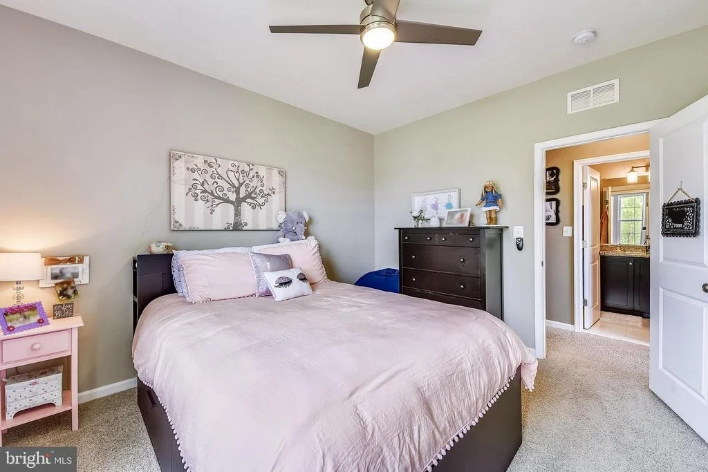 Photo of 23502 EPPERSON SQUARE