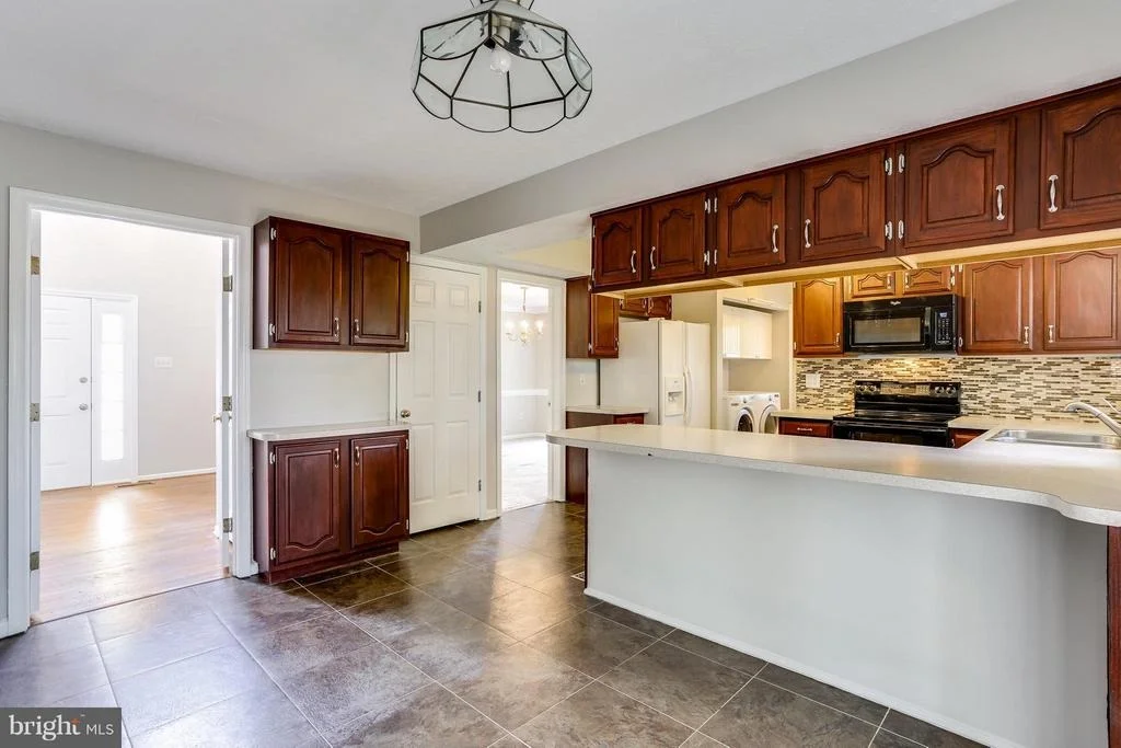 Photo of 7851 CROSSBAY DRIVE